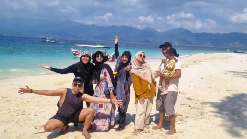 Bersiap Snorkeling Gili Nanggu - Itinerary Hari 4 Paket Tour Lombok 5H4M A