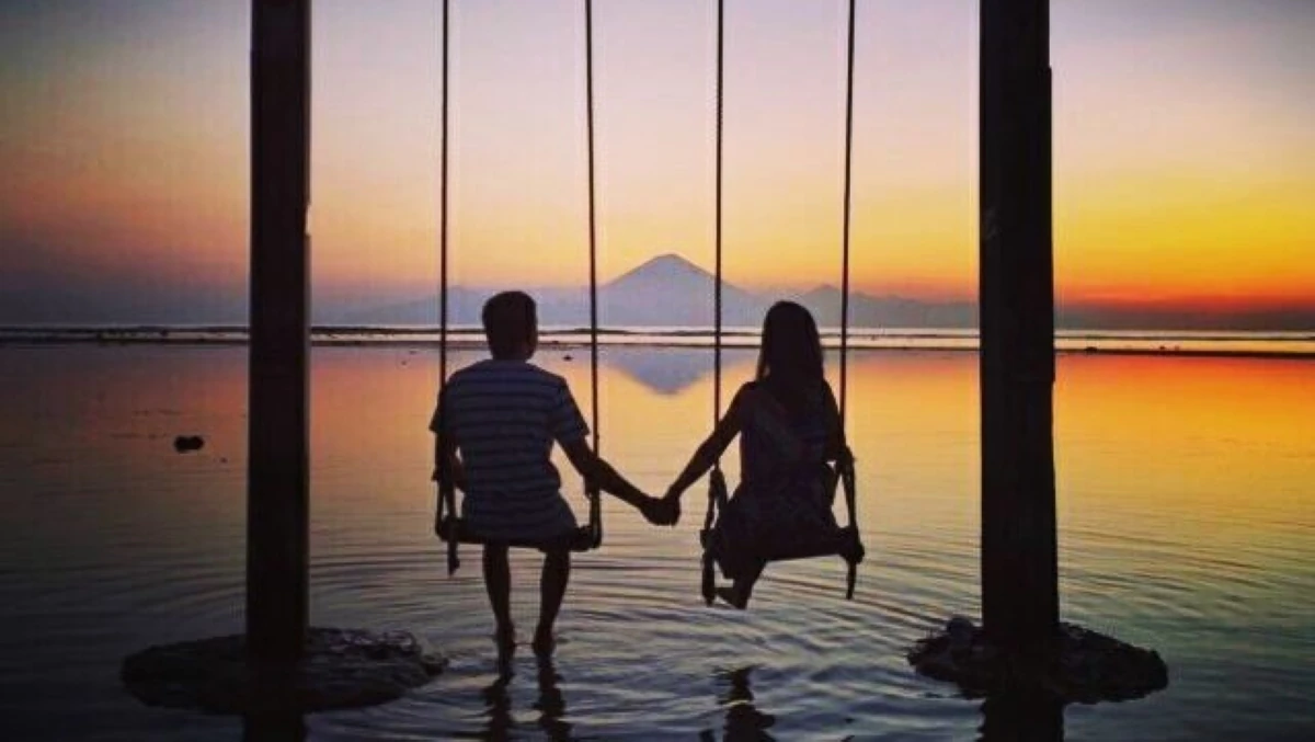 Paket Honeymoon Lombok 4 Hari 3 Malam Pink Beach & Tiu Kelep