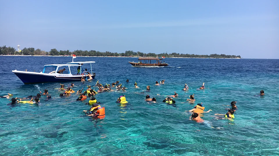 Snorkeling 3 Gili di perairan jernih sekitar Gili Trawangan