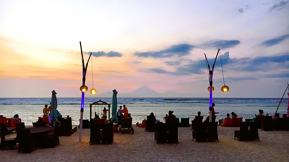 Suasana sunset di pantai Gili Trawangan